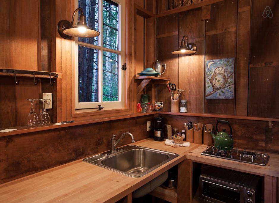 Airbnb-Mendocino-Cabin-Kitchen